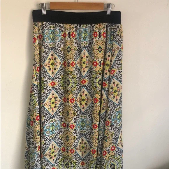 LuLaRoe Colorful Patterned Women's Skirt - Picture 5 of 10